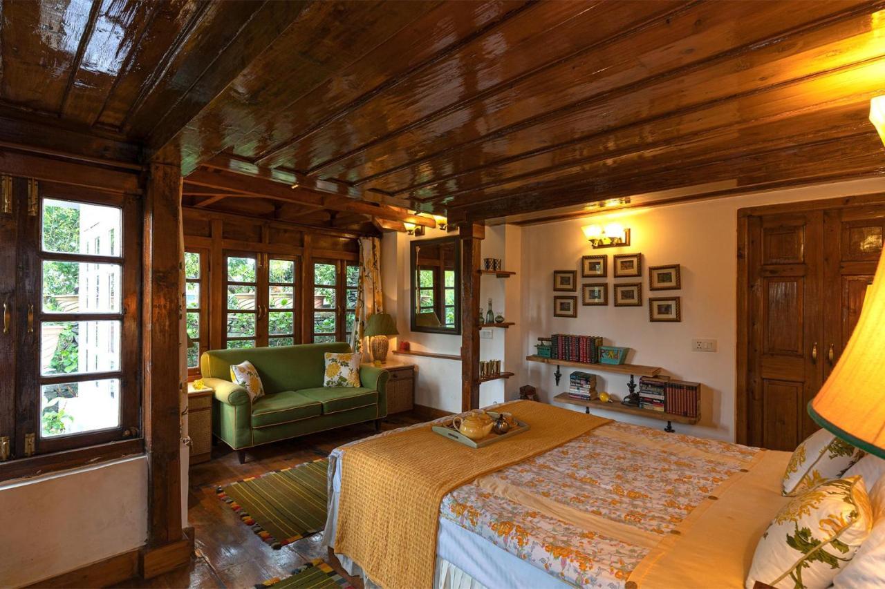 StayVista at Violet Hill Shimla Exteriör bild